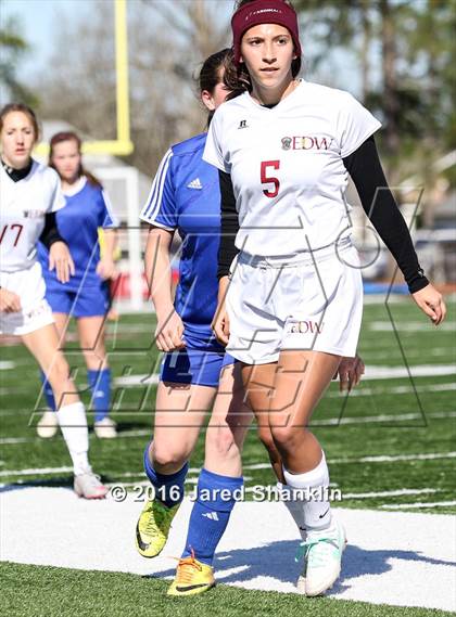 Thumbnail 3 in E.D. White vs. DeRidder (LHSAA D3 Regional Playoff) photogallery.