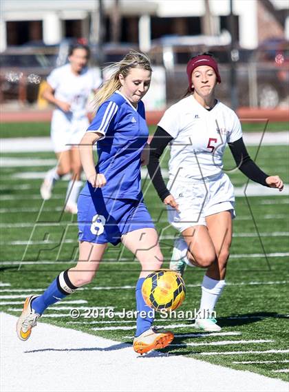Thumbnail 2 in E.D. White vs. DeRidder (LHSAA D3 Regional Playoff) photogallery.