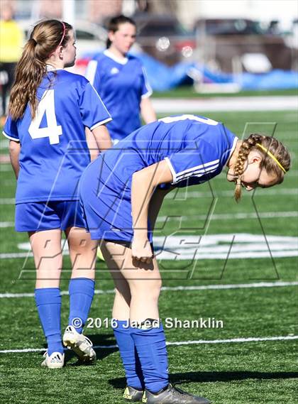 Thumbnail 2 in E.D. White vs. DeRidder (LHSAA D3 Regional Playoff) photogallery.