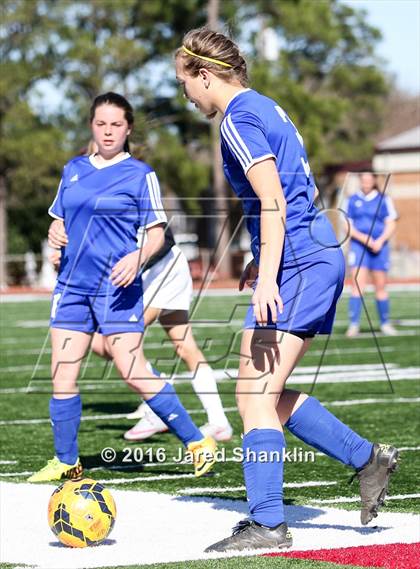 Thumbnail 2 in E.D. White vs. DeRidder (LHSAA D3 Regional Playoff) photogallery.
