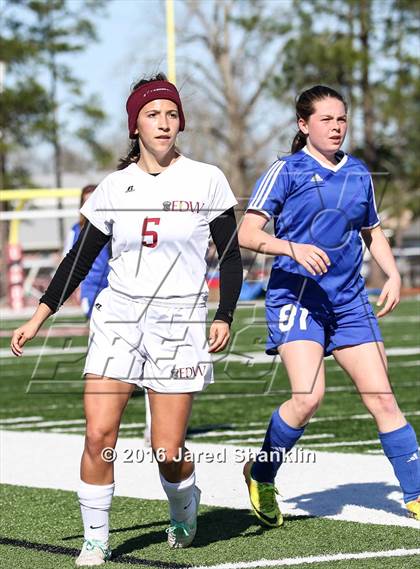 Thumbnail 2 in E.D. White vs. DeRidder (LHSAA D3 Regional Playoff) photogallery.