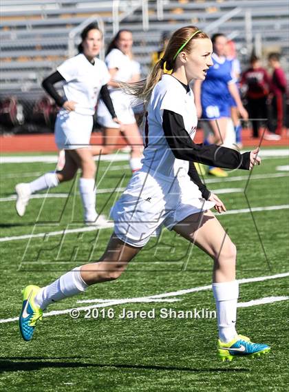 Thumbnail 2 in E.D. White vs. DeRidder (LHSAA D3 Regional Playoff) photogallery.
