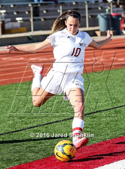 Thumbnail 2 in E.D. White vs. DeRidder (LHSAA D3 Regional Playoff) photogallery.