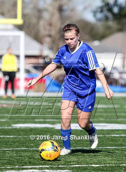 Thumbnail 1 in E.D. White vs. DeRidder (LHSAA D3 Regional Playoff) photogallery.