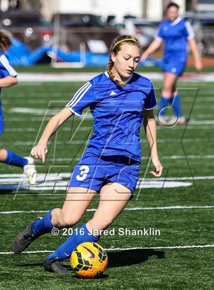 Thumbnail 2 in E.D. White vs. DeRidder (LHSAA D3 Regional Playoff) photogallery.