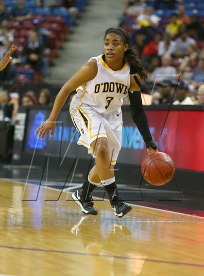 Thumbnail 3 in St. Mary's vs. Bishop O'Dowd (CIF NorCal Regional Open Division Final) photogallery.