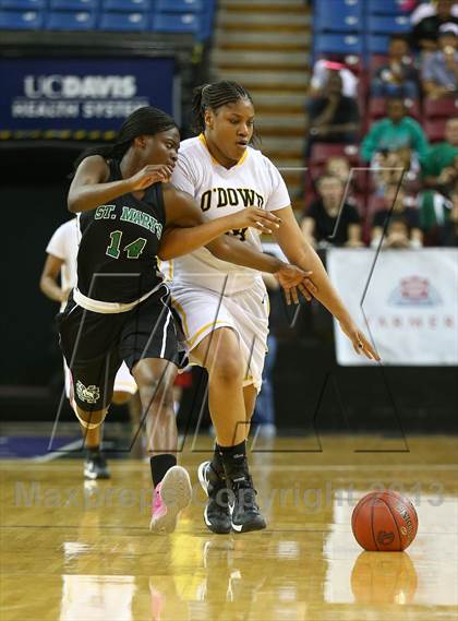 Thumbnail 3 in St. Mary's vs. Bishop O'Dowd (CIF NorCal Regional Open Division Final) photogallery.
