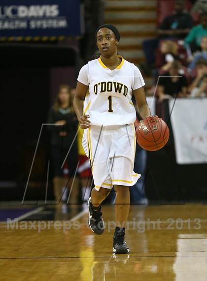 Thumbnail 3 in St. Mary's vs. Bishop O'Dowd (CIF NorCal Regional Open Division Final) photogallery.