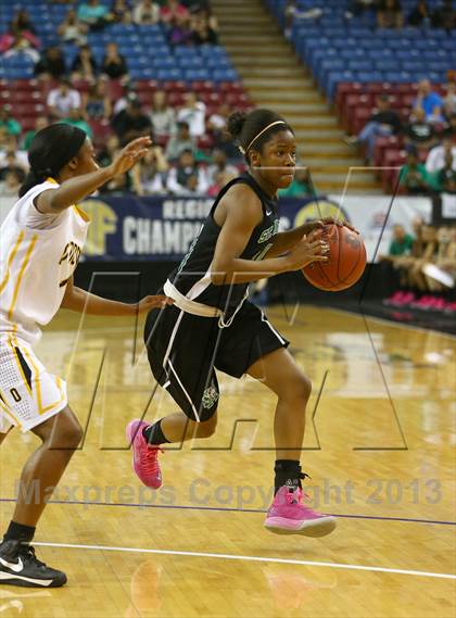 Thumbnail 2 in St. Mary's vs. Bishop O'Dowd (CIF NorCal Regional Open Division Final) photogallery.