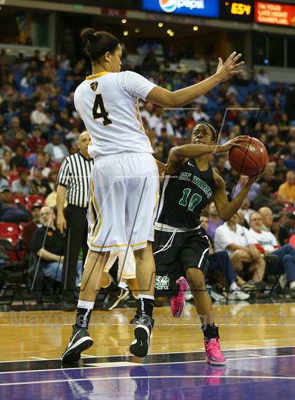 Thumbnail 1 in St. Mary's vs. Bishop O'Dowd (CIF NorCal Regional Open Division Final) photogallery.