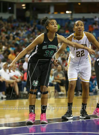 Thumbnail 2 in St. Mary's vs. Bishop O'Dowd (CIF NorCal Regional Open Division Final) photogallery.