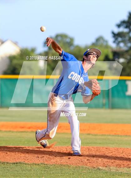 Thumbnail 3 in Bishop England vs Edisto (SCHSL AAA District Playoff) photogallery.