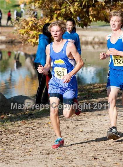 Thumbnail 2 in CIF State Cross Country Championships (Boys Division V) photogallery.