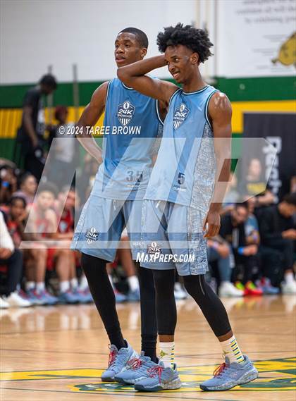 Thumbnail 1 in Team Bubba Chuck vs Team Answer (Iverson Classic) photogallery.