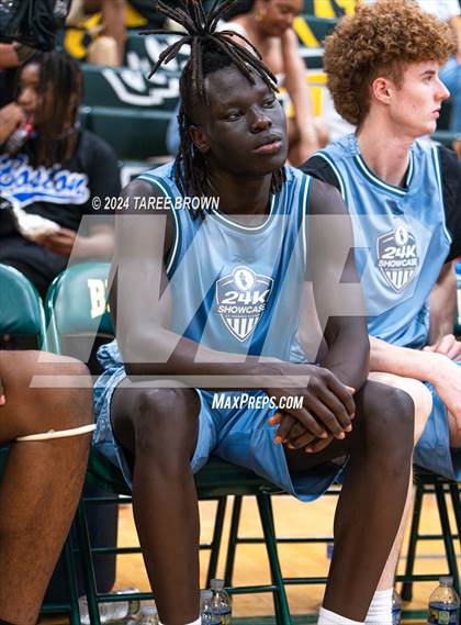 Thumbnail 2 in Team Bubba Chuck vs Team Answer (Iverson Classic) photogallery.