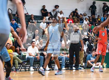 Thumbnail 3 in Team Bubba Chuck vs Team Answer (Iverson Classic) photogallery.