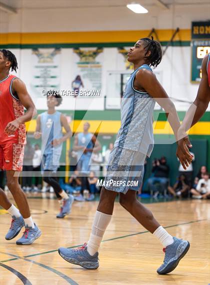 Thumbnail 1 in Team Bubba Chuck vs Team Answer (Iverson Classic) photogallery.