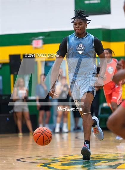 Thumbnail 1 in Team Bubba Chuck vs Team Answer (Iverson Classic) photogallery.