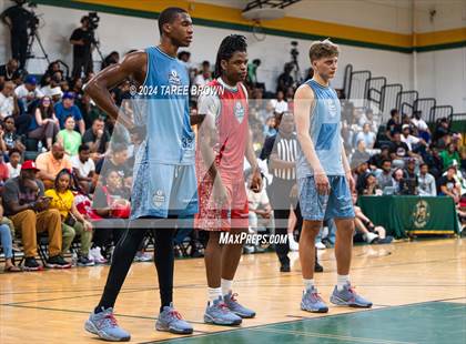 Thumbnail 1 in Team Bubba Chuck vs Team Answer (Iverson Classic) photogallery.