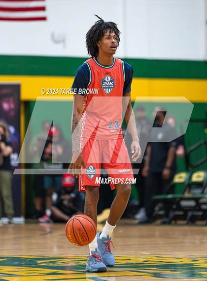 Thumbnail 1 in Team Bubba Chuck vs Team Answer (Iverson Classic) photogallery.