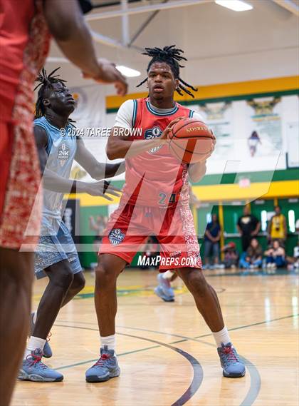 Thumbnail 2 in Team Bubba Chuck vs Team Answer (Iverson Classic) photogallery.
