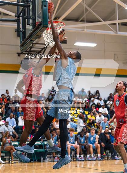 Thumbnail 2 in Team Bubba Chuck vs Team Answer (Iverson Classic) photogallery.
