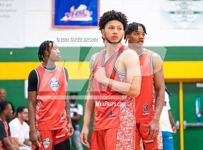 Thumbnail 1 in Team Bubba Chuck vs Team Answer (Iverson Classic) photogallery.