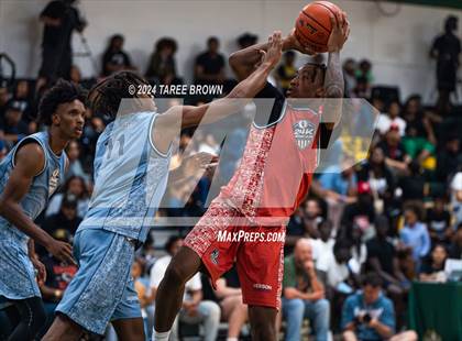 Thumbnail 3 in Team Bubba Chuck vs Team Answer (Iverson Classic) photogallery.