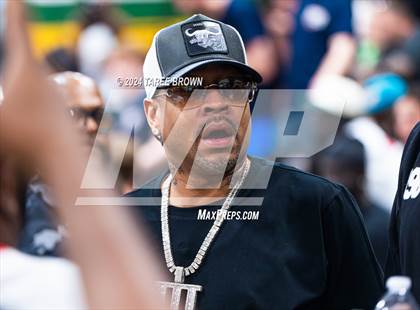 Thumbnail 3 in Team Bubba Chuck vs Team Answer (Iverson Classic) photogallery.