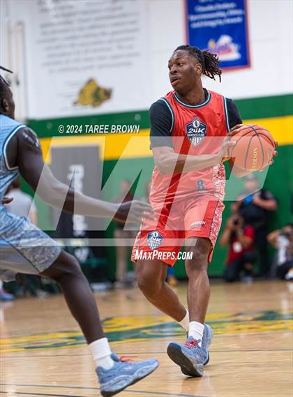Thumbnail 2 in Team Bubba Chuck vs Team Answer (Iverson Classic) photogallery.