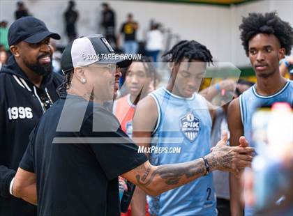 Thumbnail 2 in Team Bubba Chuck vs Team Answer (Iverson Classic) photogallery.