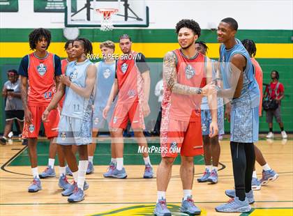 Thumbnail 3 in Team Bubba Chuck vs Team Answer (Iverson Classic) photogallery.