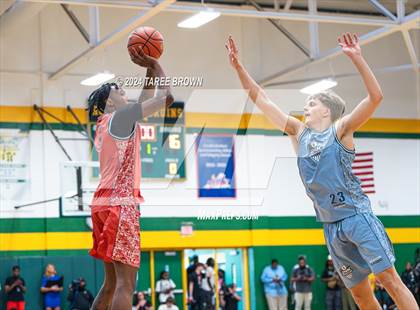 Thumbnail 1 in Team Bubba Chuck vs Team Answer (Iverson Classic) photogallery.