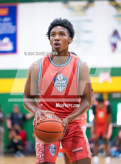 Thumbnail 3 in Team Bubba Chuck vs Team Answer (Iverson Classic) photogallery.
