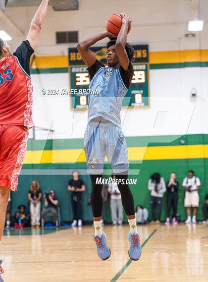 Thumbnail 2 in Team Bubba Chuck vs Team Answer (Iverson Classic) photogallery.