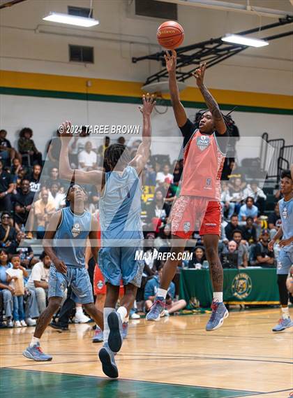 Thumbnail 3 in Team Bubba Chuck vs Team Answer (Iverson Classic) photogallery.