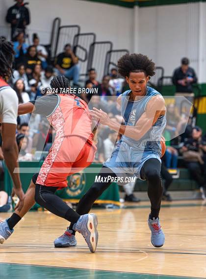 Thumbnail 1 in Team Bubba Chuck vs Team Answer (Iverson Classic) photogallery.