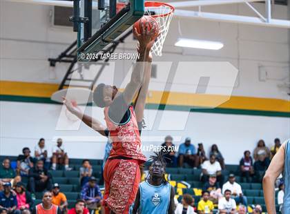Thumbnail 3 in Team Bubba Chuck vs Team Answer (Iverson Classic) photogallery.