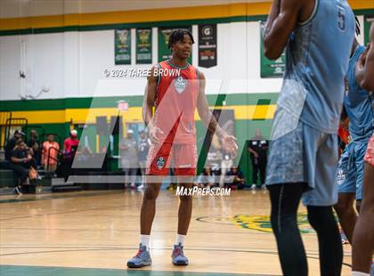 Thumbnail 3 in Team Bubba Chuck vs Team Answer (Iverson Classic) photogallery.