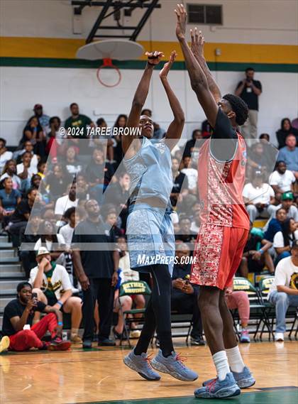 Thumbnail 2 in Team Bubba Chuck vs Team Answer (Iverson Classic) photogallery.