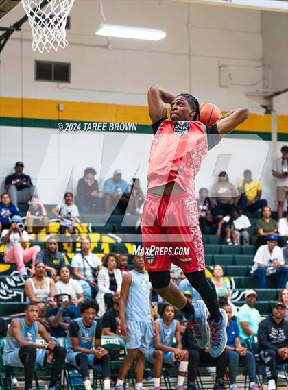 Thumbnail 1 in Team Bubba Chuck vs Team Answer (Iverson Classic) photogallery.
