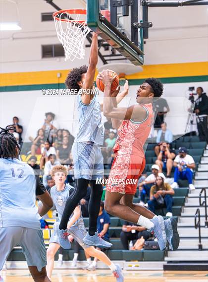 Thumbnail 2 in Team Bubba Chuck vs Team Answer (Iverson Classic) photogallery.