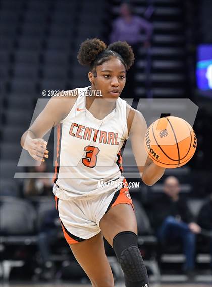 Thumbnail 2 in Bonita Vista vs. Central (CIF State D2 Final) photogallery.