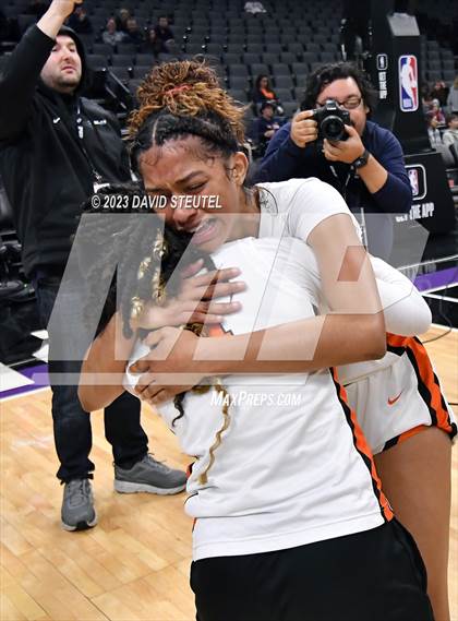 Thumbnail 2 in Bonita Vista vs. Central (CIF State D2 Final) photogallery.