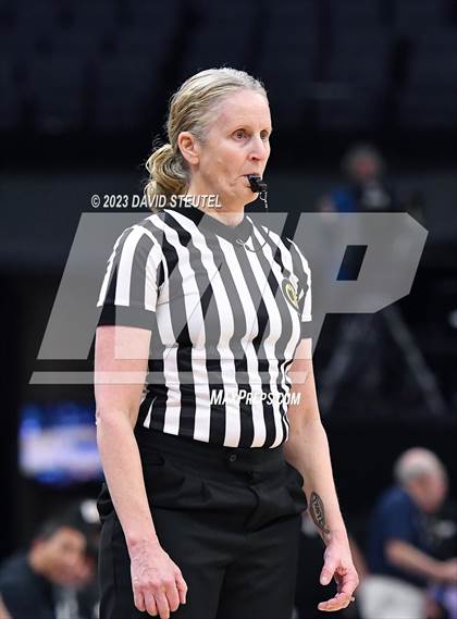 Thumbnail 1 in Bonita Vista vs. Central (CIF State D2 Final) photogallery.