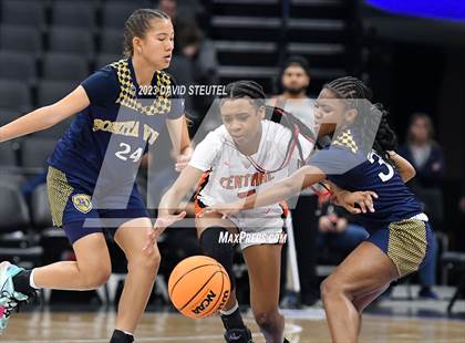 Thumbnail 2 in Bonita Vista vs. Central (CIF State D2 Final) photogallery.