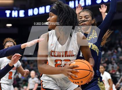 Thumbnail 1 in Bonita Vista vs. Central (CIF State D2 Final) photogallery.