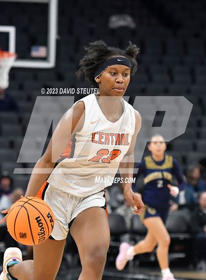 Thumbnail 1 in Bonita Vista vs. Central (CIF State D2 Final) photogallery.