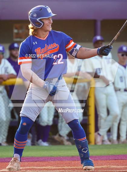 Thumbnail 3 in Madison Central vs. DeSoto Central photogallery.