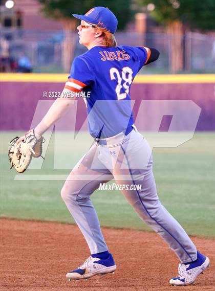 Thumbnail 2 in Madison Central vs. DeSoto Central photogallery.